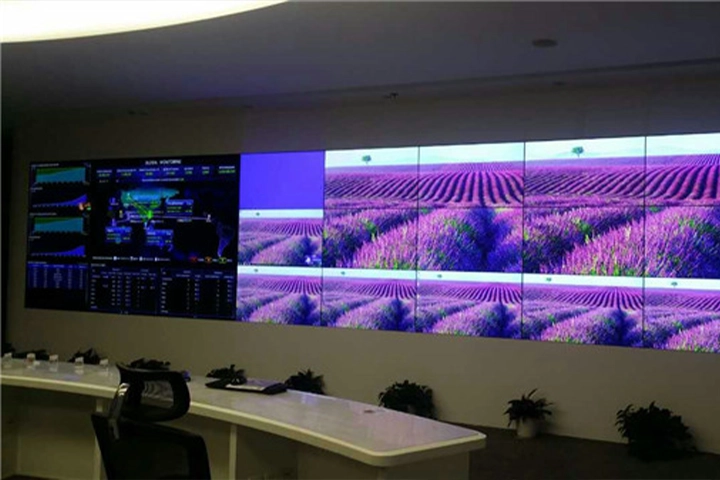 49inch 3.5mm in control room